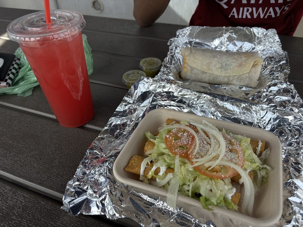 Maria’s Mexican Food Logo