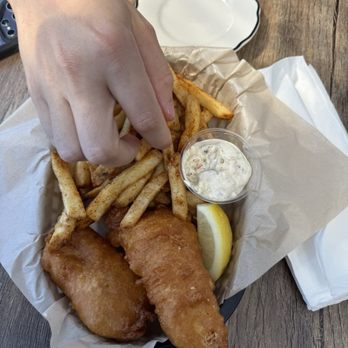 Salty Siren Eats & Tap House - American Near Me - Skagway, Alaska