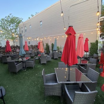 Baldi Cafe - Outdoor Patio - Caribbean Near Me - Linden, New Jersey