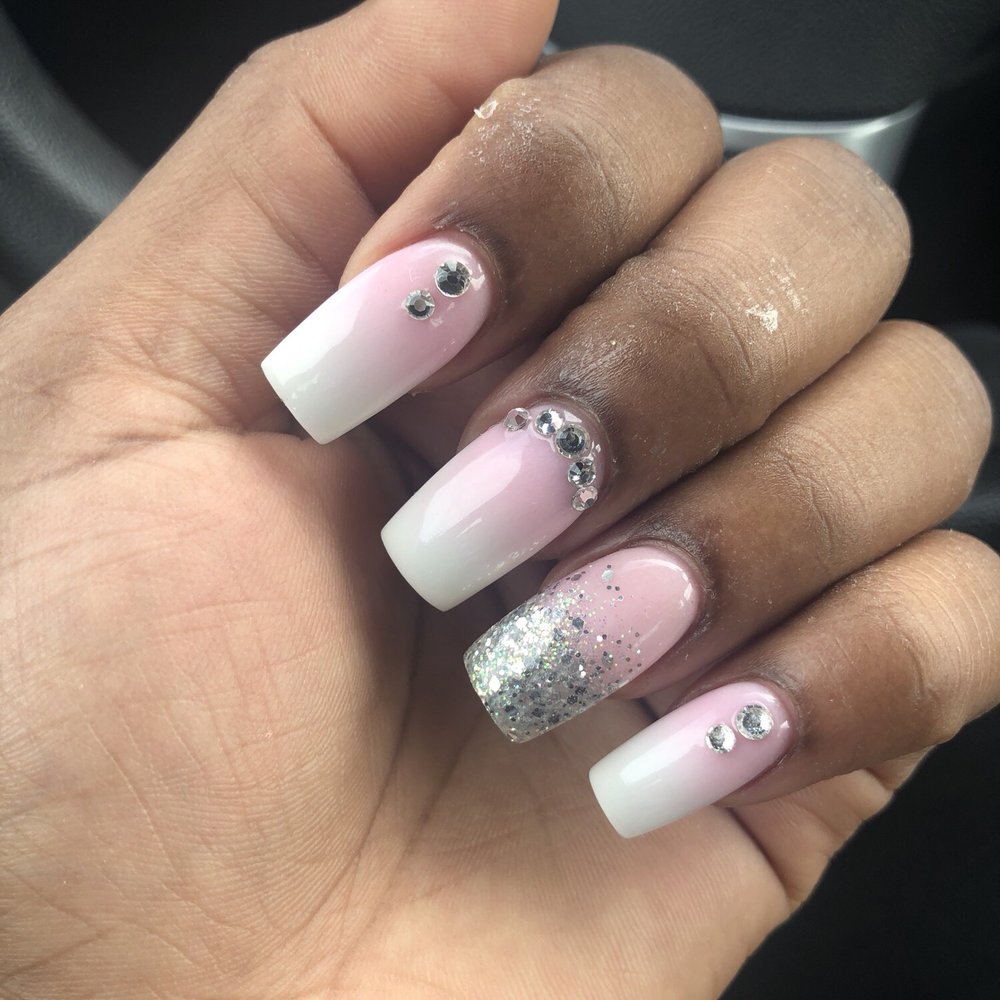 Nail Paradise - After I went back they gave me a new set - Nail Salons Near Me - Melrose Park, Illinois