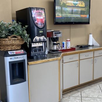 Action Auto - Beverage bar and TV - Auto Repair Near Me - Cypress, California