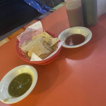 Tacos Y Mas - Salsa - Mexican Near Me - Wichita, Kansas Tacos Y Mas - Salsa - Mexican Near Me - Wichita, Kansas