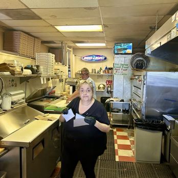 Original Pizza II - The kitchen - Pizza Near Me - Pinellas Park, Florida