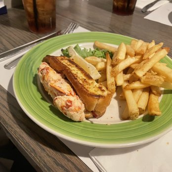 Atlantic Grille - Lobster Roll - Breakfast & Brunch Near Me - Middletown, Rhode Island