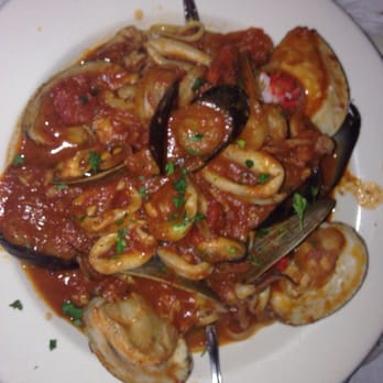 La Villa - Fantastic Linguini Pescatore with linguini done Al Dente. Delicious and hits the spot. - Pizza Near Me - Chicago, Illinois La Villa - Fantastic Linguini Pescatore with linguini done Al Dente. Delicious and hits the spot. - Pizza Near Me - Chicago, Illinois
