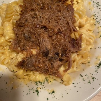Modern Barn - Mac and cheese with pulled pork - Pubs Near Me - Bethel, Maine