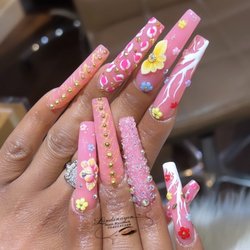 Creative Nails & Spa Too