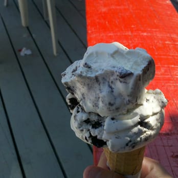 Farfar's Danish Ice Cream Shop - Oreo cookie ice cream - Ice Cream & Frozen Yogurt Near Me - Duxbury, Massachusetts Farfar's Danish Ice Cream Shop - Oreo cookie ice cream - Ice Cream & Frozen Yogurt Near Me - Duxbury, Massachusetts