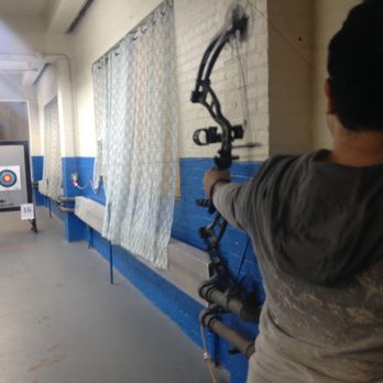 Jersey City Archery - Adam shooting the Cruzer - Archery Near Me - Jersey City, New Jersey