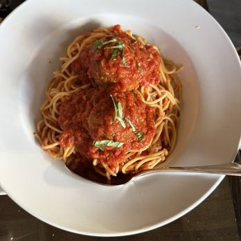 Tutti Pazzi Italian Kitchen - Spaghetti with meatballs - Italian Near Me - Sanibel, Florida Tutti Pazzi Italian Kitchen - Spaghetti with meatballs - Italian Near Me - Sanibel, Florida