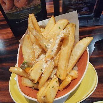 Caesars Sportsbook - Garlic Fries - Sports Bars Near Me - Auburn, Washington