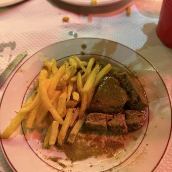 Le Relais de l'Entrecôte - Steak Frites - Steakhouses Near Me - Paris, 75 Le Relais de l'Entrecôte - Steak Frites - Steakhouses Near Me - Paris, 75