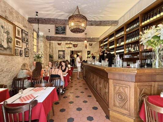 Chez Acchiardo by null