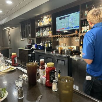 Schooner's Seafood House - Bar seats - Seafood Near Me - Saint Augustine, Florida