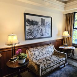 THE SYLVIA HOTEL - Old-skool