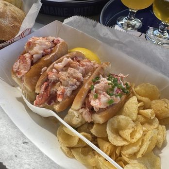 Allagash Brewing Company - lobster roll flight - Breweries Near Me - Portland, Maine