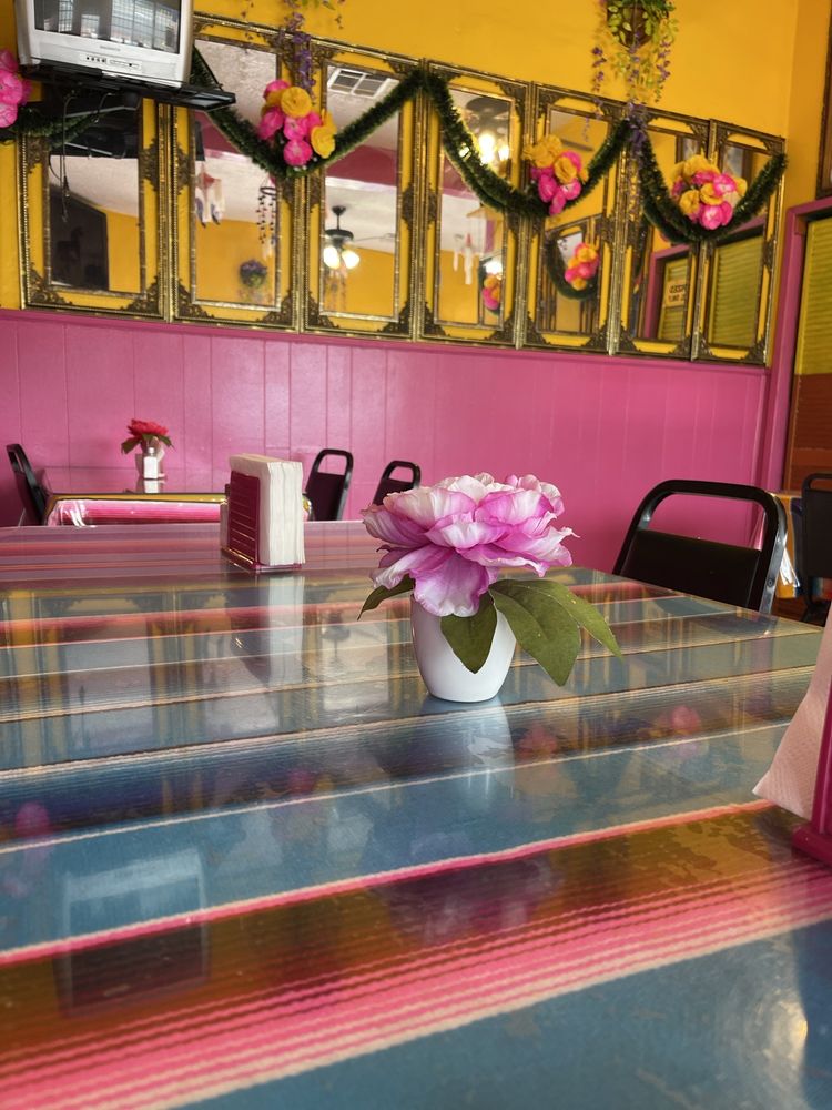 El Quiubole Tacos/Restaurant