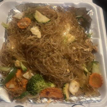 Sunny Thai Mansfield - Pad Woon Sen (veggie, no mushroom, extra noodles, level 2 spice) - Thai Near Me - Mansfield, Texas Sunny Thai Mansfield - Pad Woon Sen (veggie, no mushroom, extra noodles, level 2 spice) - Thai Near Me - Mansfield, Texas