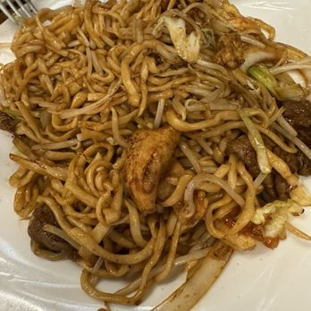 Din Ding Dumpling House - Combination Chow Mein - Dim Sum Near Me - Union City, California Din Ding Dumpling House - Combination Chow Mein - Dim Sum Near Me - Union City, California