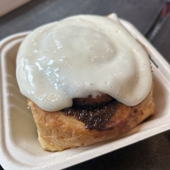 Finca To Filter - Cinnamon Roll - Coffee & Tea Near Me - Atlanta, Georgia