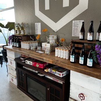 Meadiocrity Mead - Cute wall with their Retail bottles and Cans for sale! You can come in and grab some toGo - Meaderies Near Me - San Marcos, California Meadiocrity Mead - Cute wall with their Retail bottles and Cans for sale! You can come in and grab some toGo - Meaderies Near Me - San Marcos, California