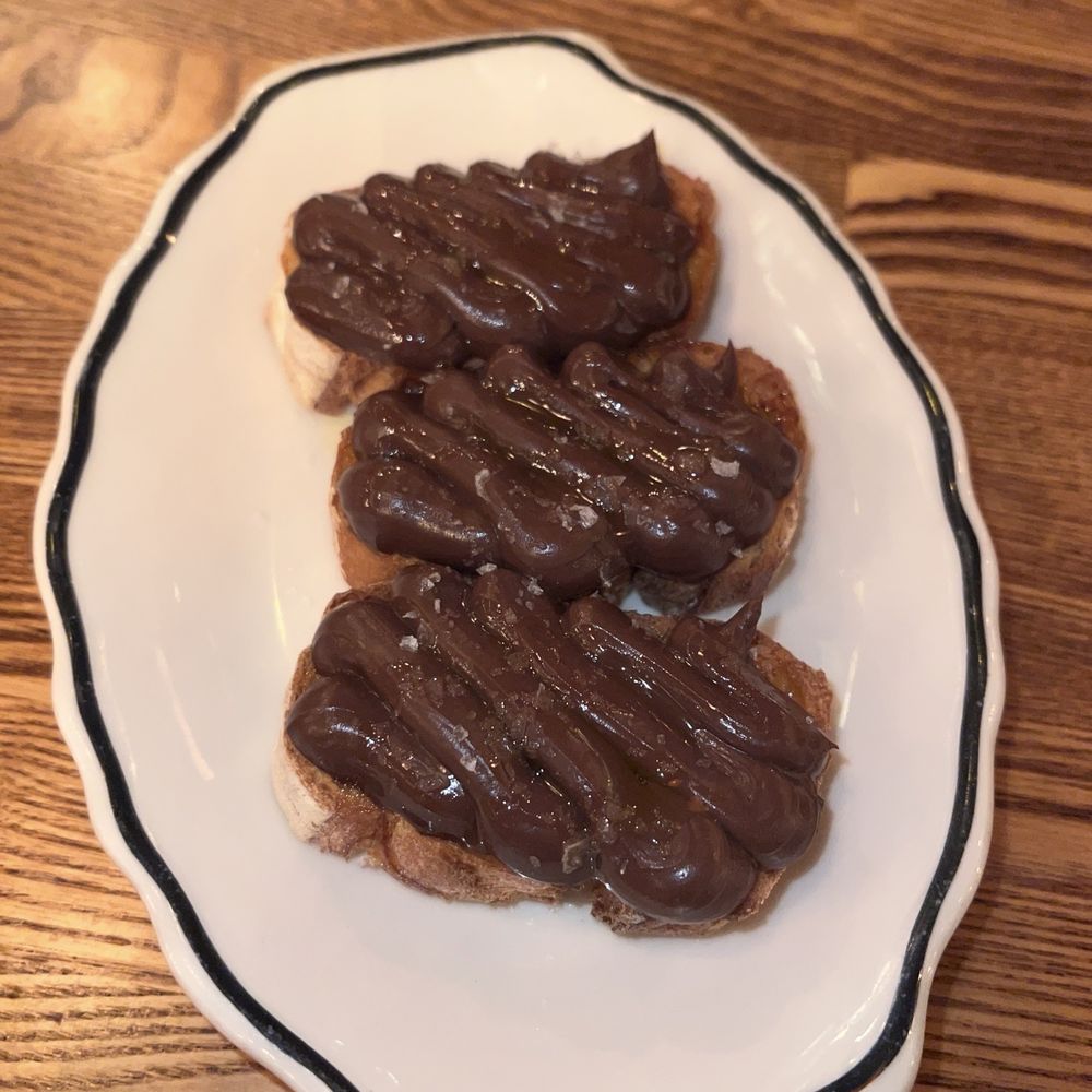 Lil Ba-Ba-Reeba! - pan con chocolate - Seafood Near Me - Chicago, Illinois Lil Ba-Ba-Reeba! - pan con chocolate - Seafood Near Me - Chicago, Illinois