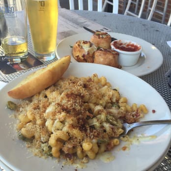 Old Chicago Pizza + Taproom - Bacon jalapeño macaroni with bread crumbs on top and Sicilian pizza rolls and of course 2 bud light draft beers.....OMG - Pizza Near Me - Columbia, South Carolina