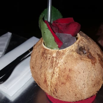 Donovan Bar - Bars Near Me - London, XGL