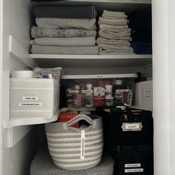 Homey - Newly organized 2nd bathroom