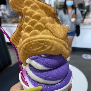 Devil & Angel Desserts - "Angel" Style ice cream with Ube/milk swirl. - Bubble Tea Near Me - Concord, California Devil & Angel Desserts - "Angel" Style ice cream with Ube/milk swirl. - Bubble Tea Near Me - Concord, California