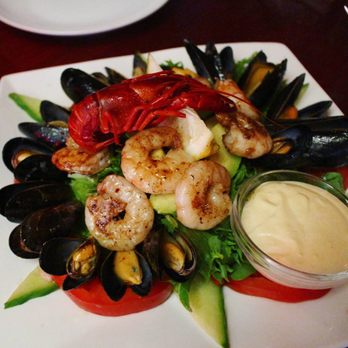 Harbour Cafe - Seafood Salad - Restaurants Near Me - Bergen, 12