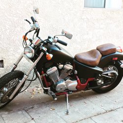Mr G's Custom Upholstery - Bike seat done today. Amazing work, value and quality.