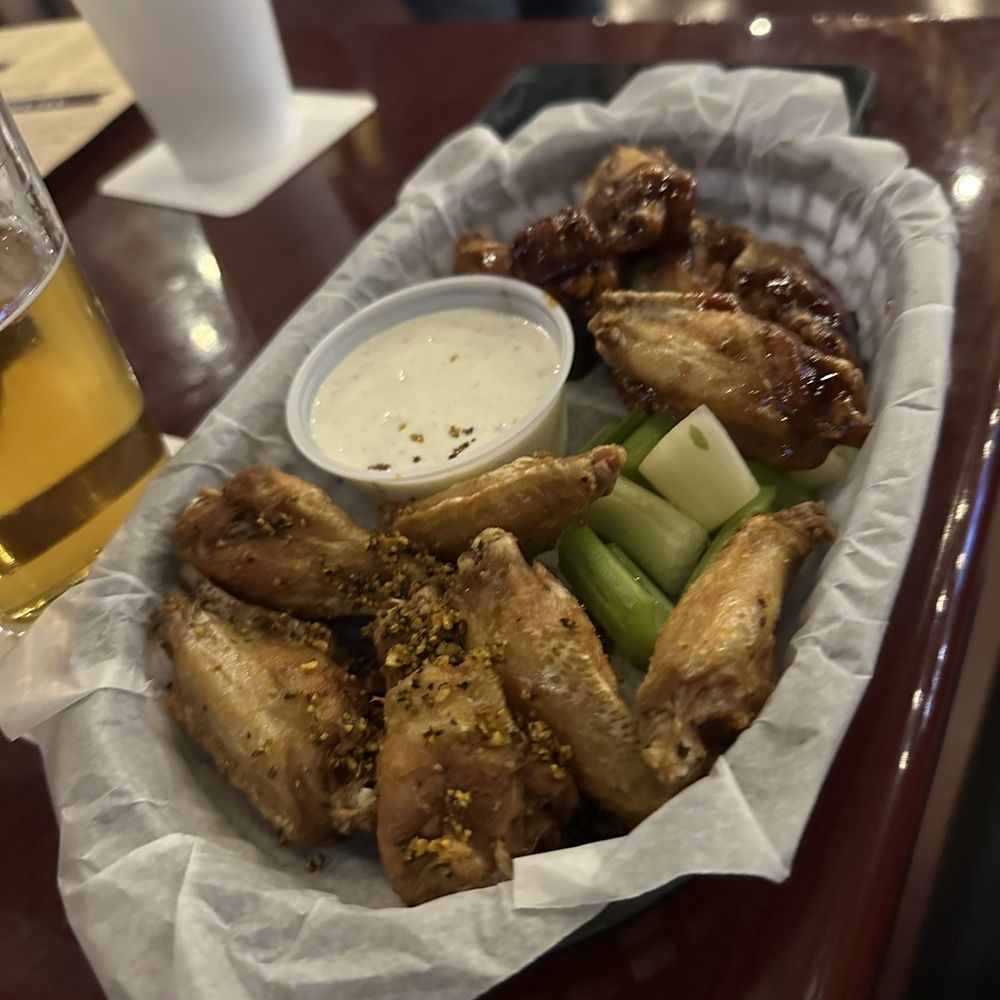 Vine Tavern & Eatery - Wings - Bars Near Me - Phoenix, Arizona Vine Tavern & Eatery - Wings - Bars Near Me - Phoenix, Arizona