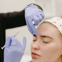 dermani MEDSPA® Park Ridge - Experience the dermani MEDSPA® difference and let our expert team guide you towards your skincare goals. Schedule your visit today!