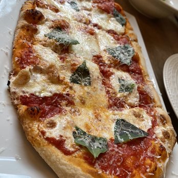 Agricola Eatery - perfect margherita flatbread - New American Near Me - Princeton, New Jersey Agricola Eatery - perfect margherita flatbread - New American Near Me - Princeton, New Jersey