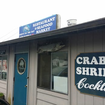 Griff's On the Bay - Griff's - Seafood Near Me - Winchester Bay, Oregon Griff's On the Bay - Griff's - Seafood Near Me - Winchester Bay, Oregon