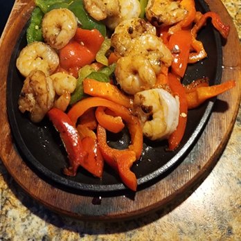 La Parrilla Mexican Restaurant - Shrimp Fajitas - Mexican Near Me - Newnan, Georgia