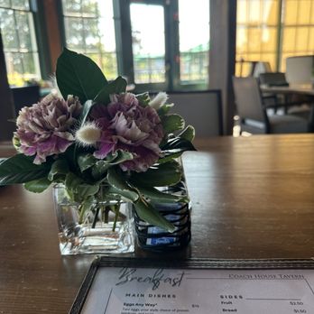 Coach House Tavern - Ambiance. - American Near Me - Cape Charles, Virginia Coach House Tavern - Ambiance. - American Near Me - Cape Charles, Virginia