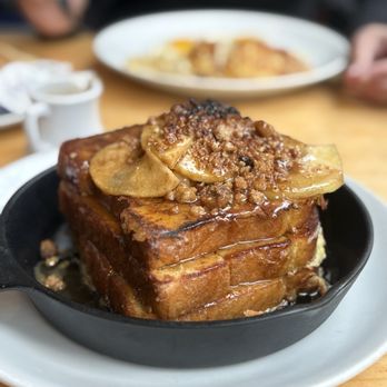 Yolk - Streeterville - Apple Oat-Crumble French Toast - Breakfast & Brunch Near Me - Chicago, Illinois