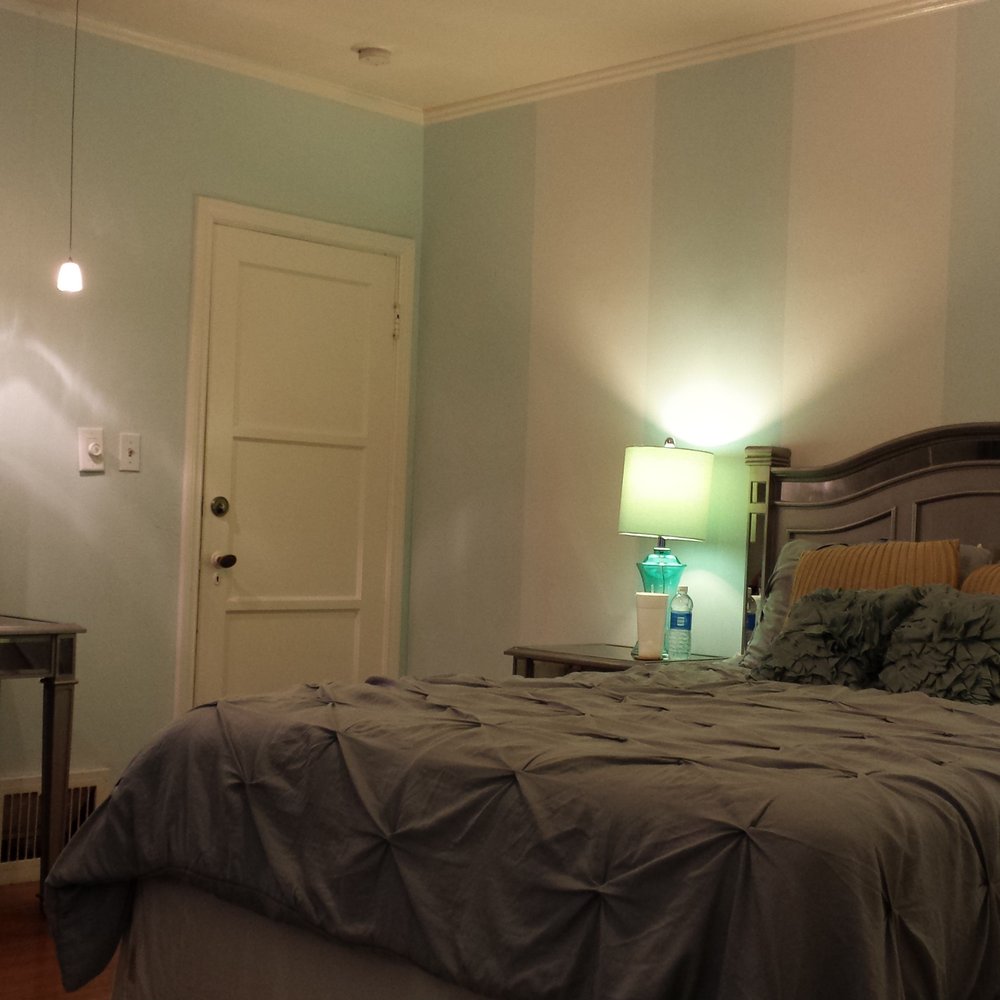 Cinema Suites Bed and Breakfast - Our room (the Hollywood room) - Bed & Breakfast Near Me - Los Angeles, California