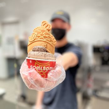 Somisomi - Dylan presents some goodness - Ice Cream & Frozen Yogurt Near Me - Huntington Beach, California Somisomi - Dylan presents some goodness - Ice Cream & Frozen Yogurt Near Me - Huntington Beach, California