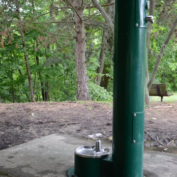 Moraine Park - Doggie water fountain! - Beaches Near Me - Highland Park, Illinois Moraine Park - Doggie water fountain! - Beaches Near Me - Highland Park, Illinois