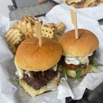 Fat Katz Slider Bar - Wagyu beef slider and bistro slider - Burgers Near Me - Fort Myers, Florida Fat Katz Slider Bar - Wagyu beef slider and bistro slider - Burgers Near Me - Fort Myers, Florida