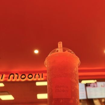 Mooni Mooni - Pomegranate Peach Cheese Slush - Desserts Near Me - Edina, Minnesota Mooni Mooni - Pomegranate Peach Cheese Slush - Desserts Near Me - Edina, Minnesota