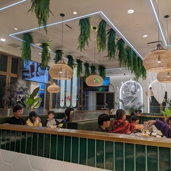 JIYU Thai Hot Pot - Interior - Seafood Near Me - Markham, Ontario