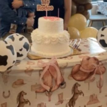 Queen's Bakery - 1st birthday - Bakeries Near Me - Los Angeles, California