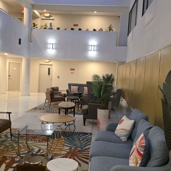 Hotel Aluxor SFO - Sitting area - Hotels Near Me - San Bruno, California Hotel Aluxor SFO - Sitting area - Hotels Near Me - San Bruno, California