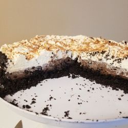 Kylin Restaurant and Buffet - Mint Chocolate Irish Cream Pie