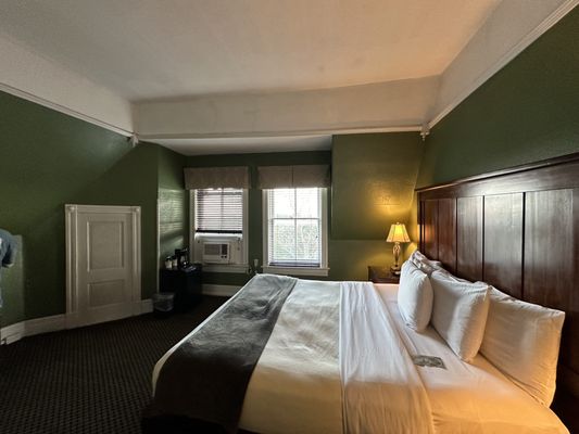 Crescent Hotel and Spa by null