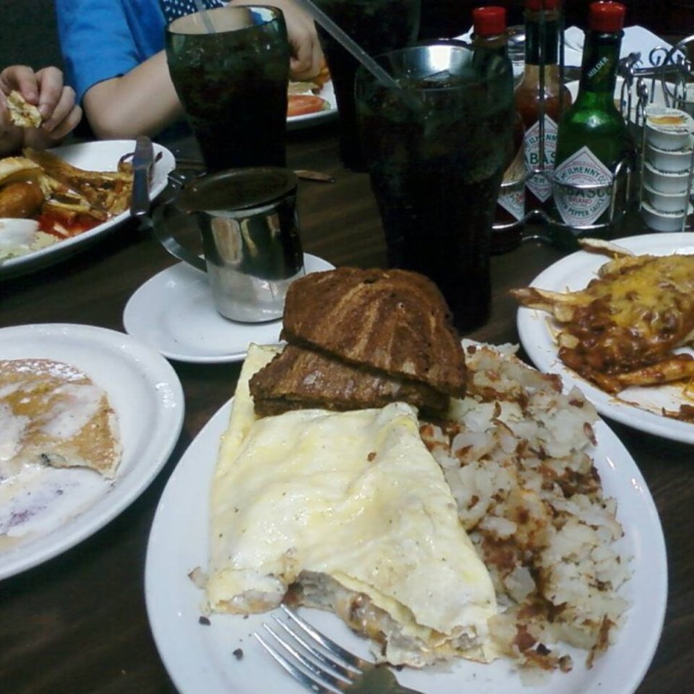 Charlie's Cafe - Everything a diner should be... - American Near Me - Enumclaw, Washington Charlie's Cafe - Everything a diner should be... - American Near Me - Enumclaw, Washington